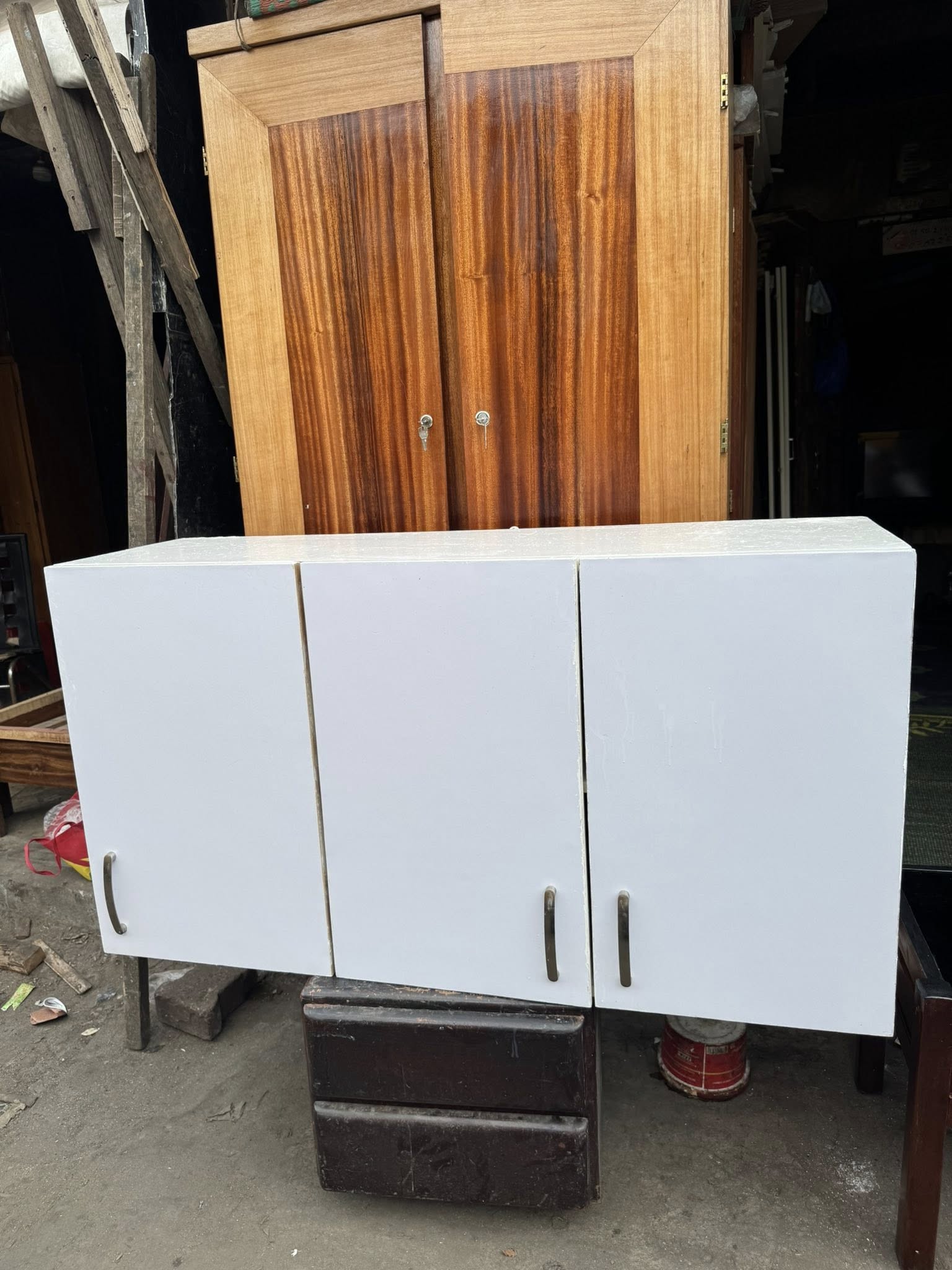 BEAU MEUBLE