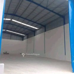 Location Entrepot