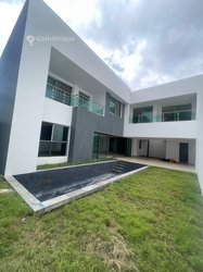 Location villa 7 pièces - Riviera g