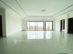 Location appartement 4pièces -  Cocody r