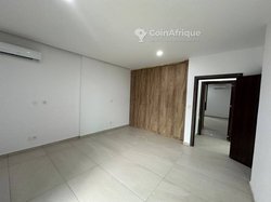 Location  appartements  3 pièces à Cocody Angre