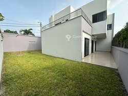 Location villa duplex 5 pièces à Abidjan Cocody hôtel d'ivo