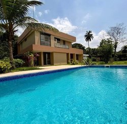 Location villa basse 6 pièces à Cocody Ambassade