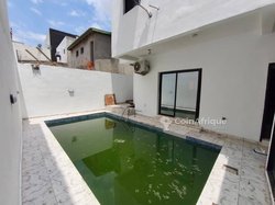 Vente villa 4 pièces avec piscine au Chu