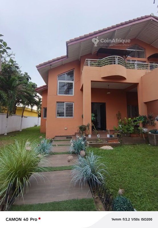 Location villa avec jardin 8 pièces à la