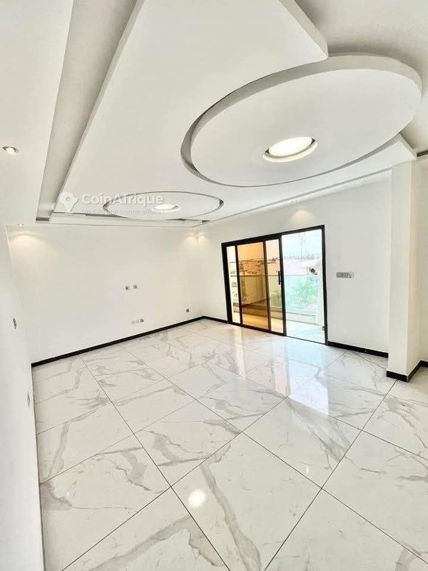 Location  appartement 3pièces  - Faya playce