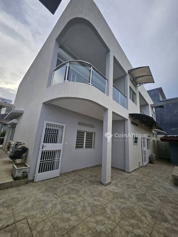 Vente villa  duplex  8 pièces  - Angré djorgobité 1