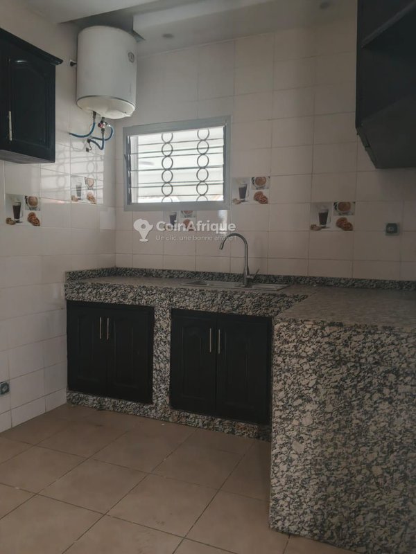 Location villa duplex de 4 pièces - Attoban