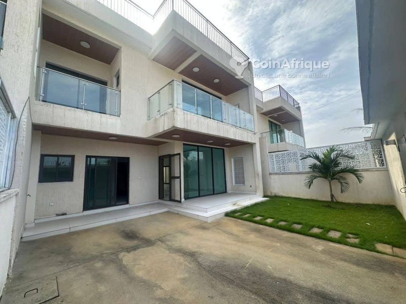 Location villa duplex 5 pièces - Riviera 3,