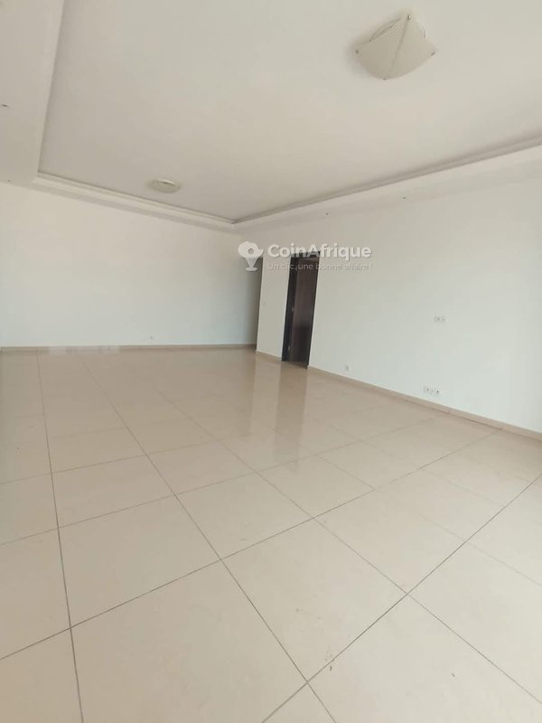 Location appartements 3 pièces - Cocody riviera 4 m'badon