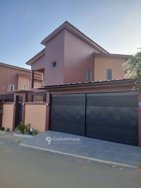 Location villa duplex 5pieces  - Cocody rivera palmeraie sa
