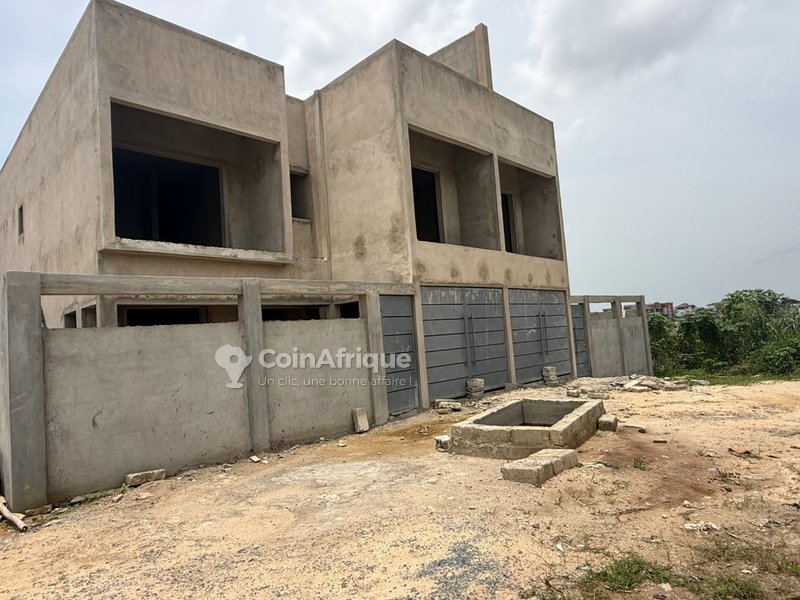 Vente villa duplex  5pieces  - Bingerville akandjé