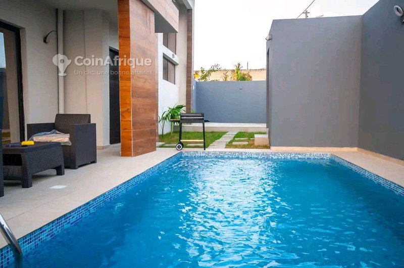 Location villa duplex 5 pièces  - Riviera abatta