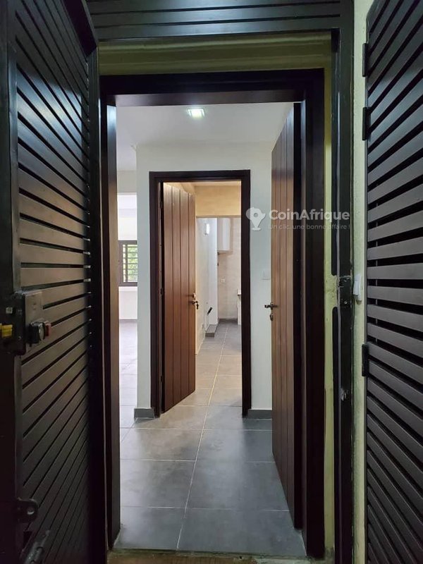 Location appartement 4 pièces Cocody Riv