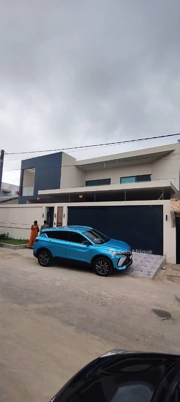 Location villa 5 pièces - Cocody angré