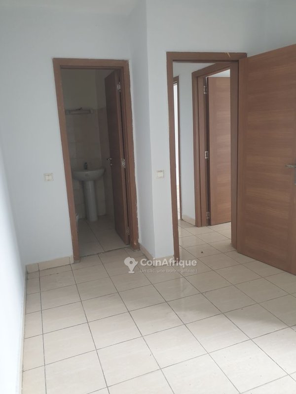 Vente appartement 3 pièces à  Yopougon