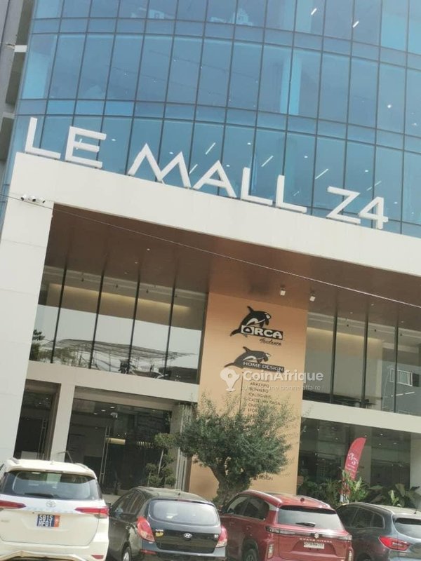 Location grande boutique avec espace de
