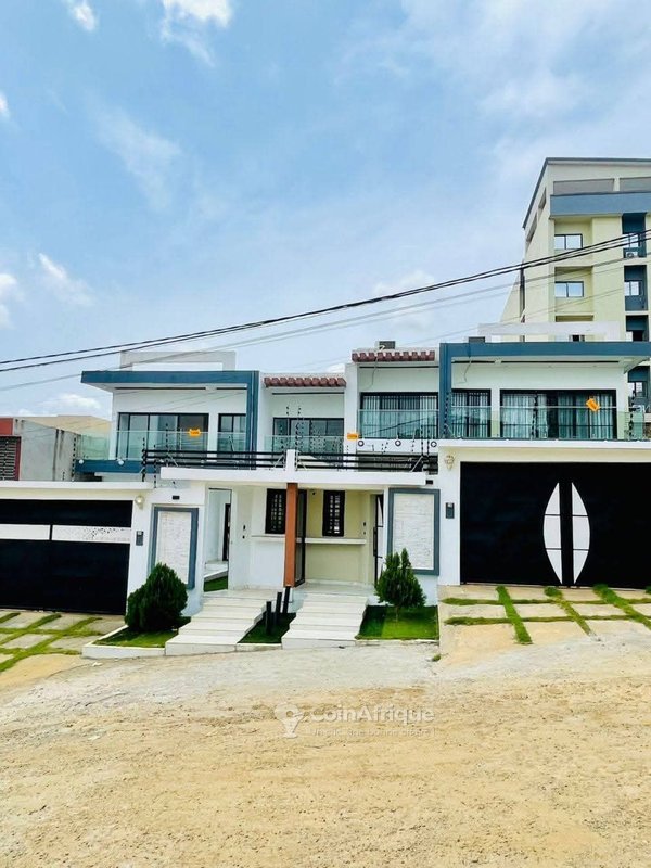 Vente villa duplex 7 pièces - Cocody-riv