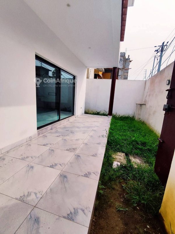 Location villa duplex 6 pièces - Cocody