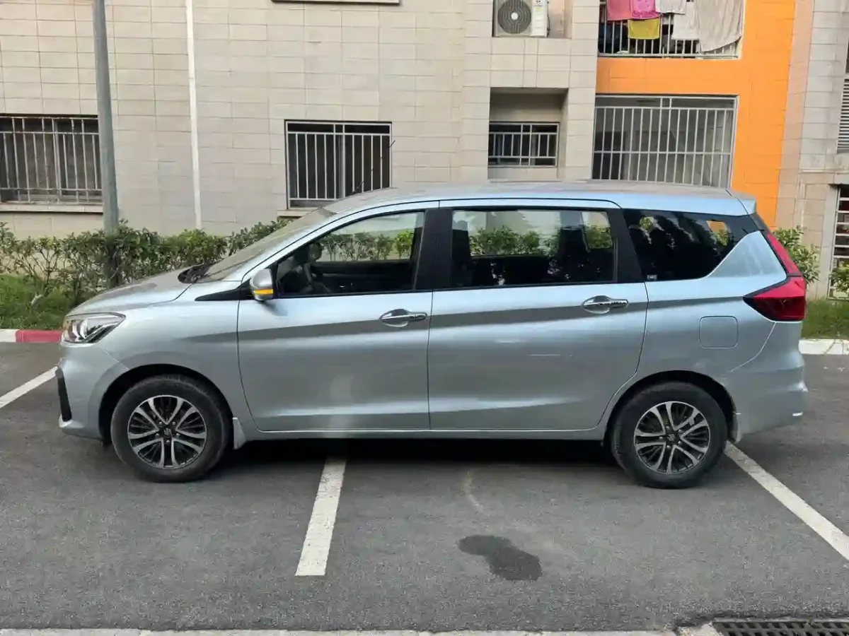 SUZUKI ERTIGA EN VENTE