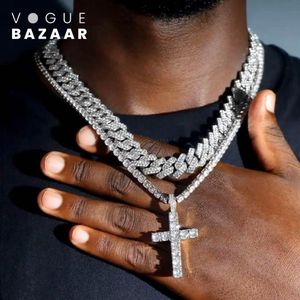 VOGUE BAZAAR Ensemble de 2 colliers cubains ornés avec pendentif croix, chaîne de style...