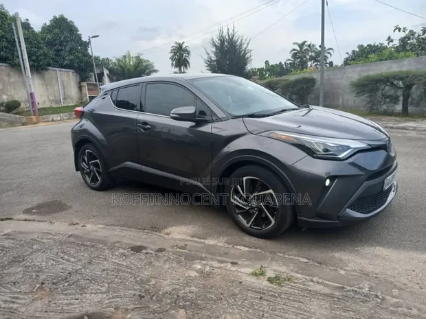 Toyota C-HR Limited 2021 Gris