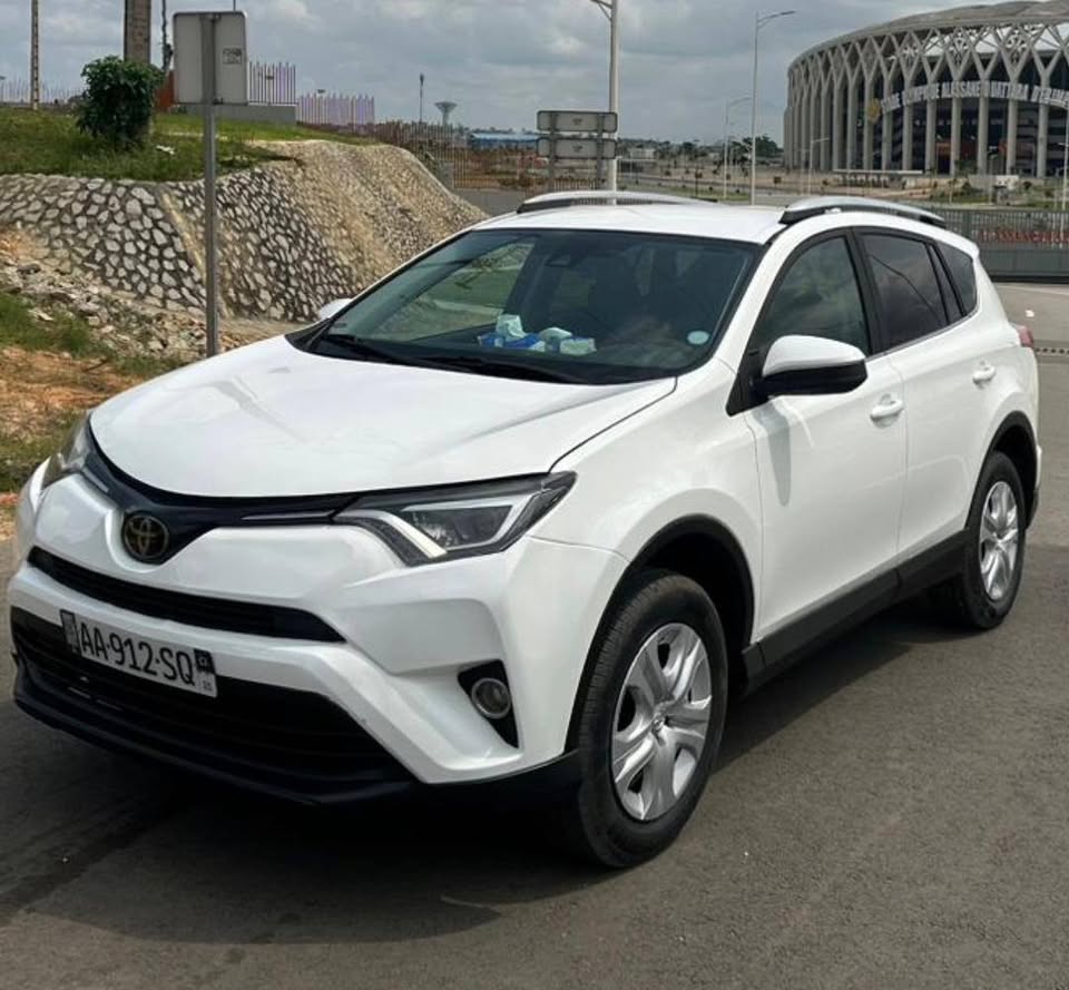 TOYOTA RAV4  ANNÉE 2017/2018