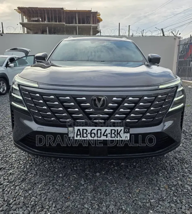 Nouveau Changan CS75 2025 Gris