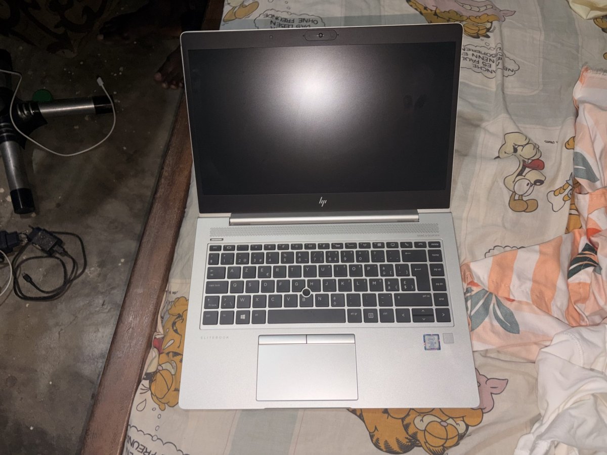 Ordinateur HP EliteBook 840 G5 i5 8Go SSD 256Go état 10/10