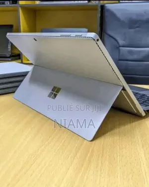 Neuf Microsoft Surface 3 8GB Intel Core I5 SSD 256GB