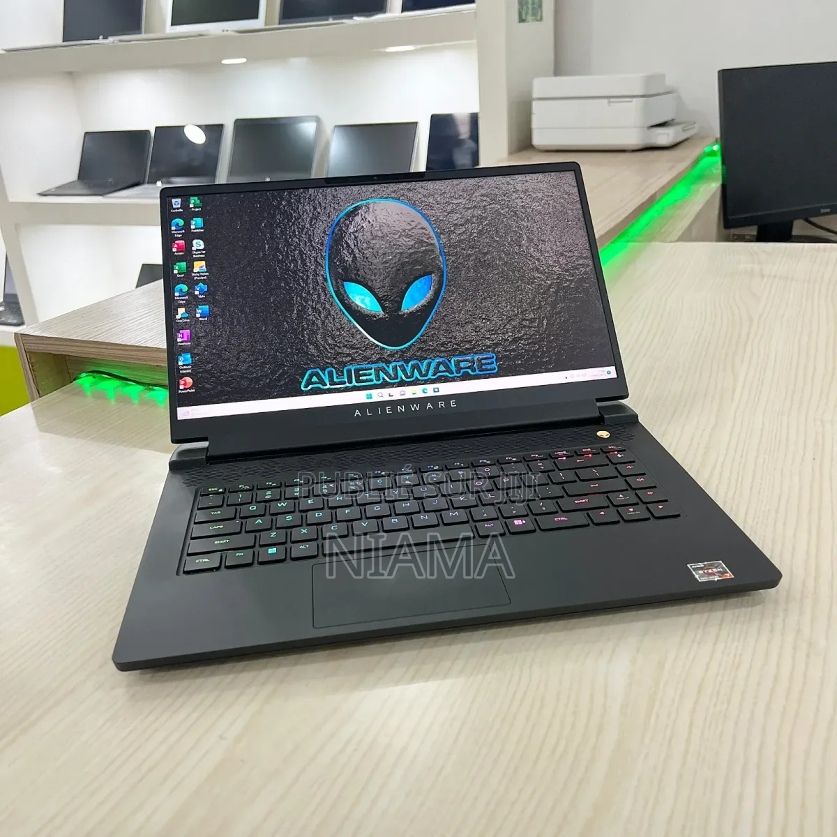 Neuf Ordinateur Portable Alienware M15 R3 32GB AMD Ryzen 7 SSD 2T