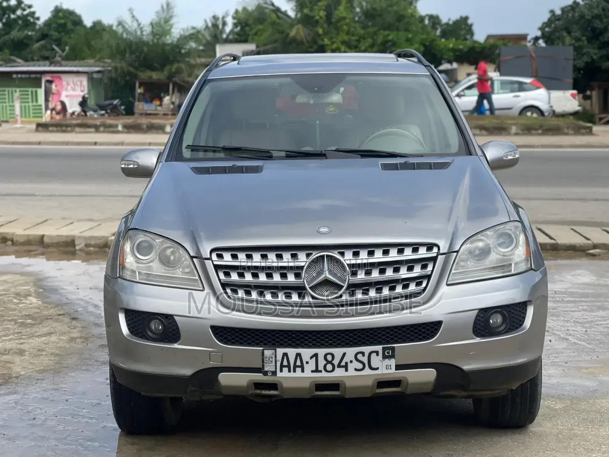 Mercedes-Benz M Class ML 350 AWD 4Matic (3.5L V6 7A) 2006 Argenté