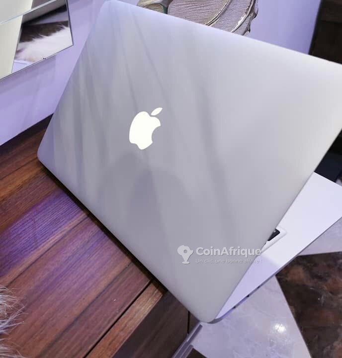 Macbook air 2017 core i5/ 8go ram/ 128 go ssd
