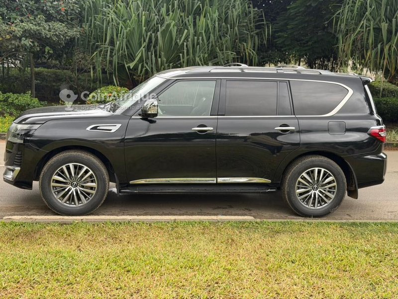 Nissan Patrol platinium 2023