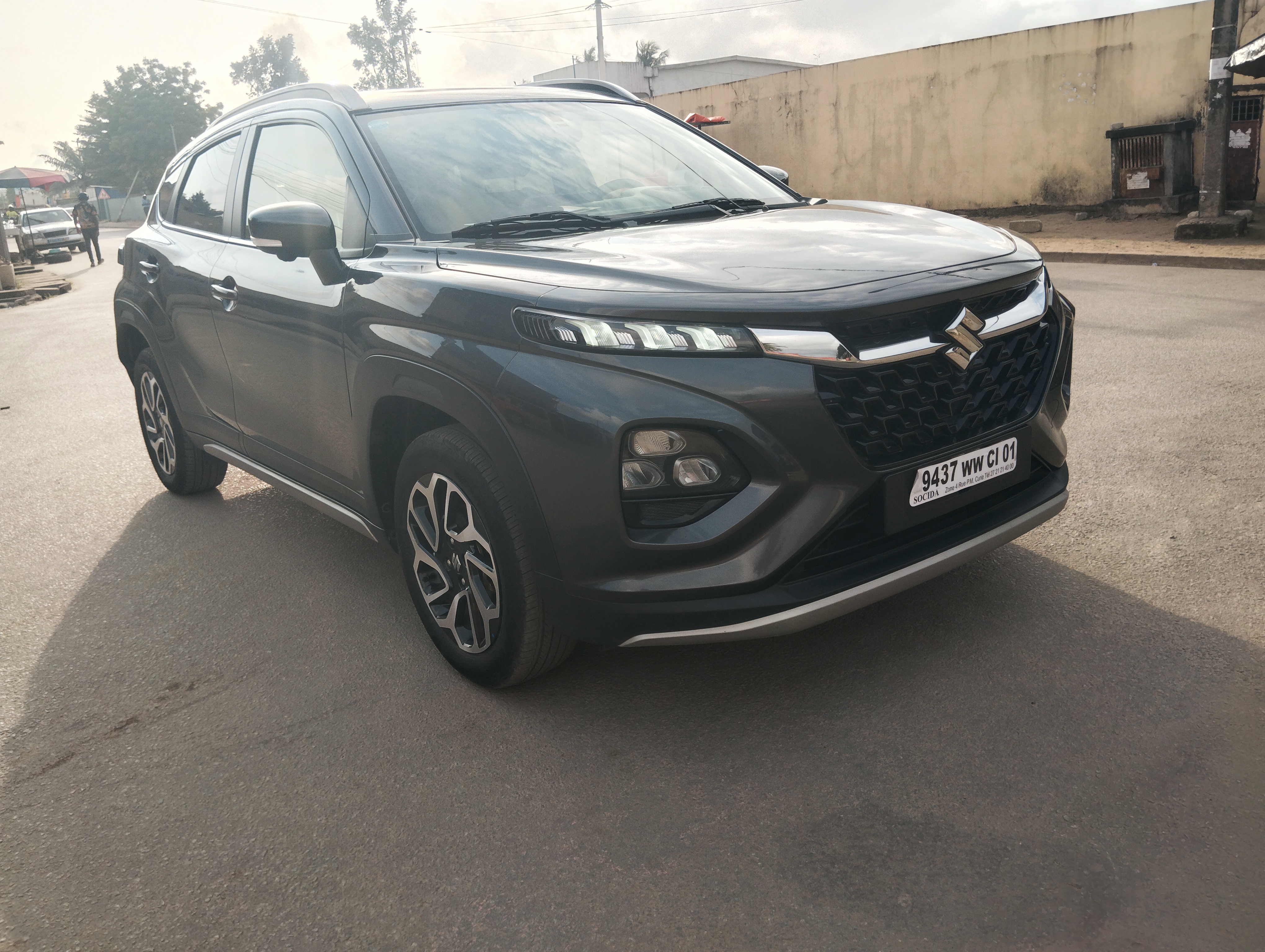 Suzuki FRONX Glx quasi neuf boite automatique 