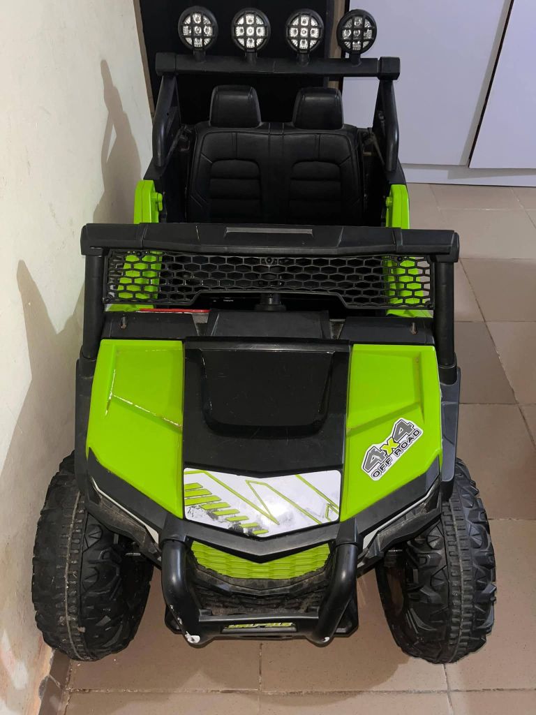 Voiture électrique pour enfant 