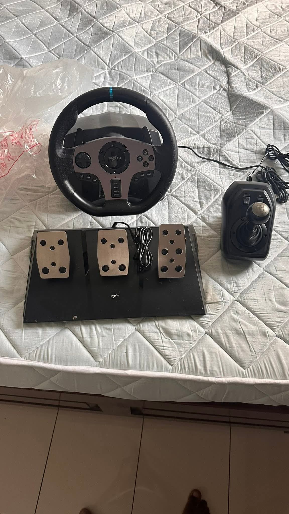 Simulateur de Conduite PXN V9 Avec volant pédalier et levier de vitess