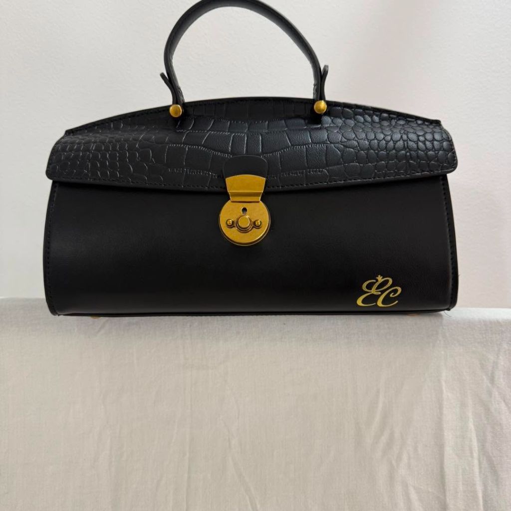 Sac noir élégant Essence Couture chic intemporel