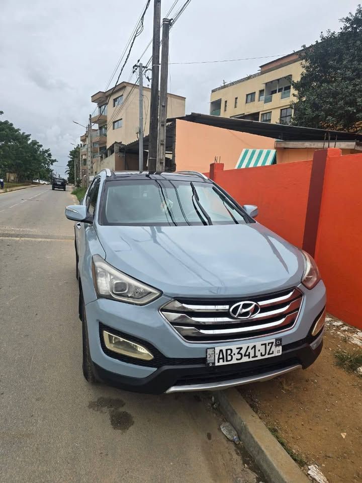 Hyundai Santa Fe 2016 – 7.8M FCFA, Toit Panoramique