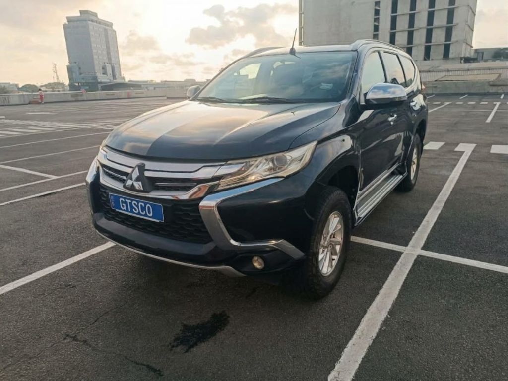 MITSUBISHI PAJERO SPORT 7 places 2018 diesel automatique 