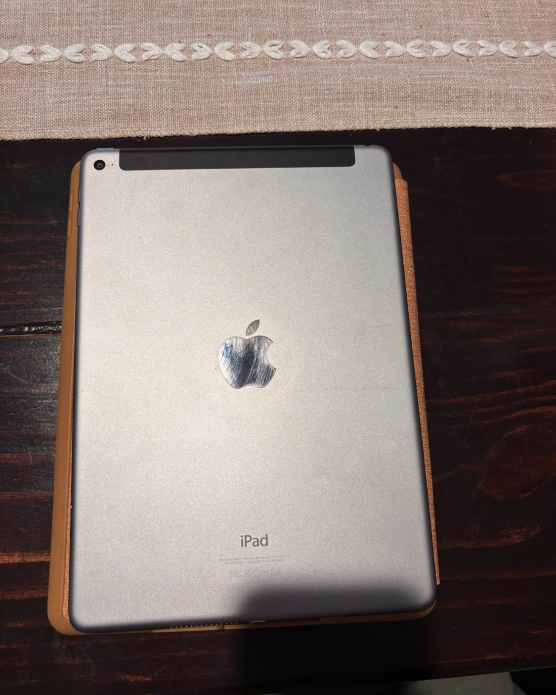 Modèle A1567 avec stylo et étui