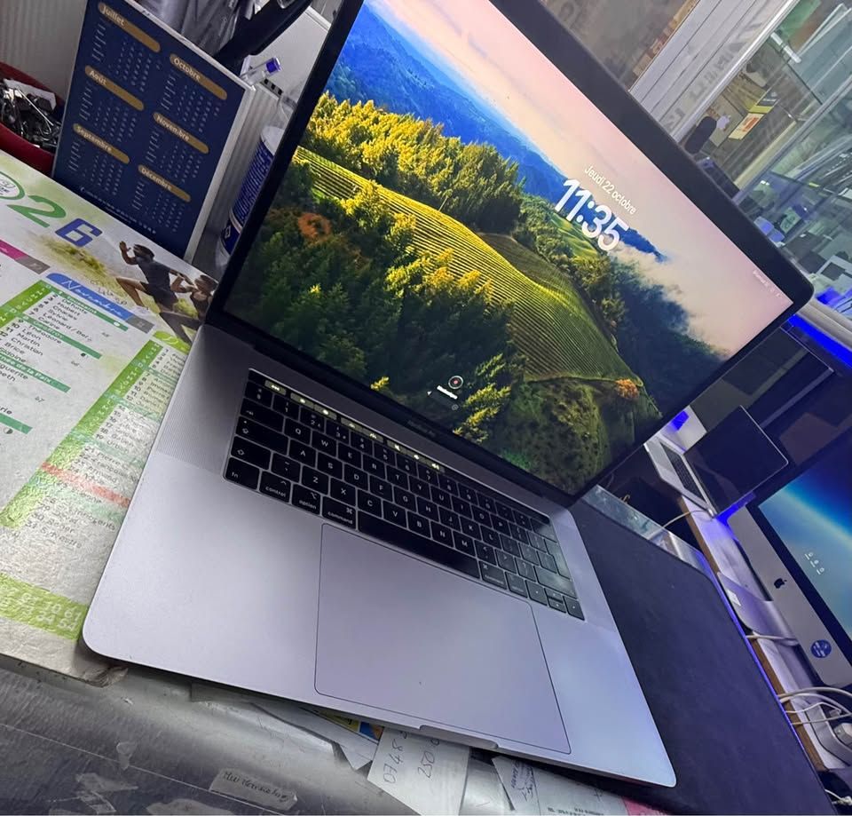 MacBook Pro 2019 Core i9 15" – 512 Go SSD, 16 Go RAM