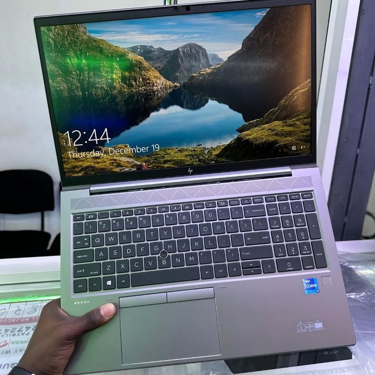 HP ZBook Firefly 15 G8 Core i7 11e gén – 16Go/512Go