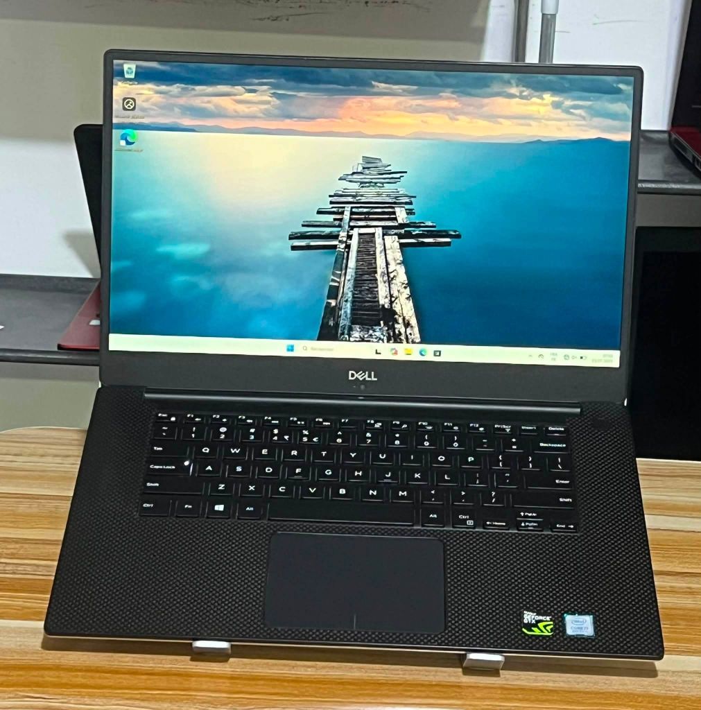 Dell XPS 15 i7 16Go 512Go SSD GTX 1050Ti