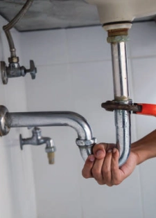 Plombier disponible pour dépannage urgent