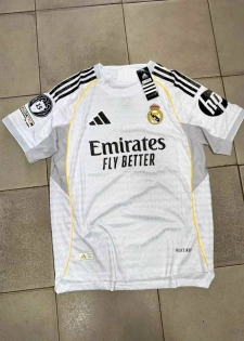 Maillot officiel domicile de Real Madrid – Saison actuelle 🔥