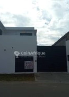Location villa 5 pièces - Cocody