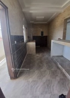 Location appartements 4 pièces - Cocody Nouveau chut  zone