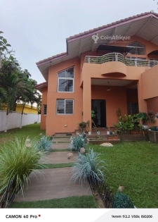 Location villa avec jardin 8 pièces à la