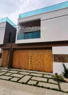 Location villa duplex 9 pièces  à Angre chu